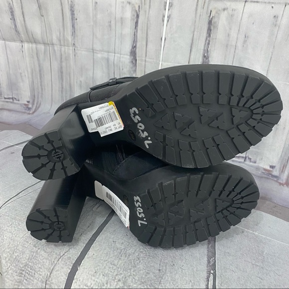 Antonio Melani Size 7.5M 7.5 Black Leather Lace Up Chunky Ankle Booties Zip - Picture 14 of 15